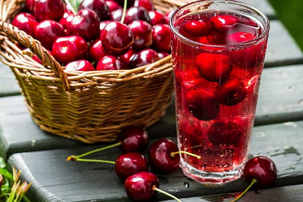 قیمت و خرید آبمیوه آلبالو + فروش ارزان